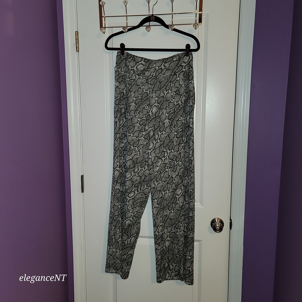 Bar III Monochrome Snake Print Sleeveless Top :Sz S & Wide Leg Trouser Set Sz: M - Picture 11 of 13